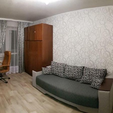 Сozy Appartment Near Metro Station "23 Avgusta" คาร์คิฟ ภายนอก รูปภาพ