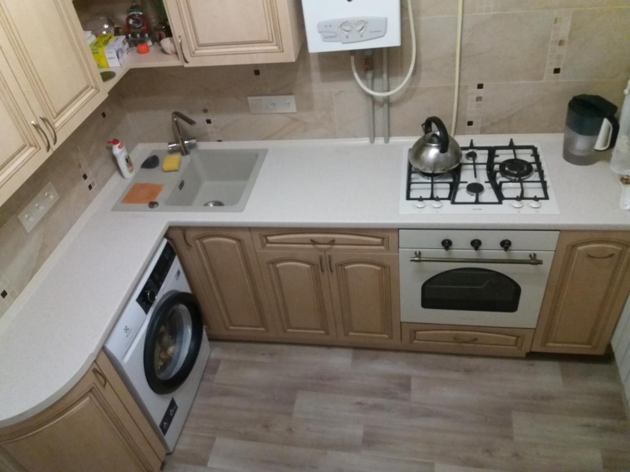 Сozy Appartment Near Metro Station "23 Avgusta" คาร์คิฟ ภายนอก รูปภาพ