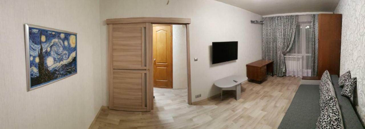 Сozy Appartment Near Metro Station "23 Avgusta" คาร์คิฟ ภายนอก รูปภาพ